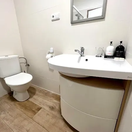 2 Valecov-zasadka 7 아파트 *